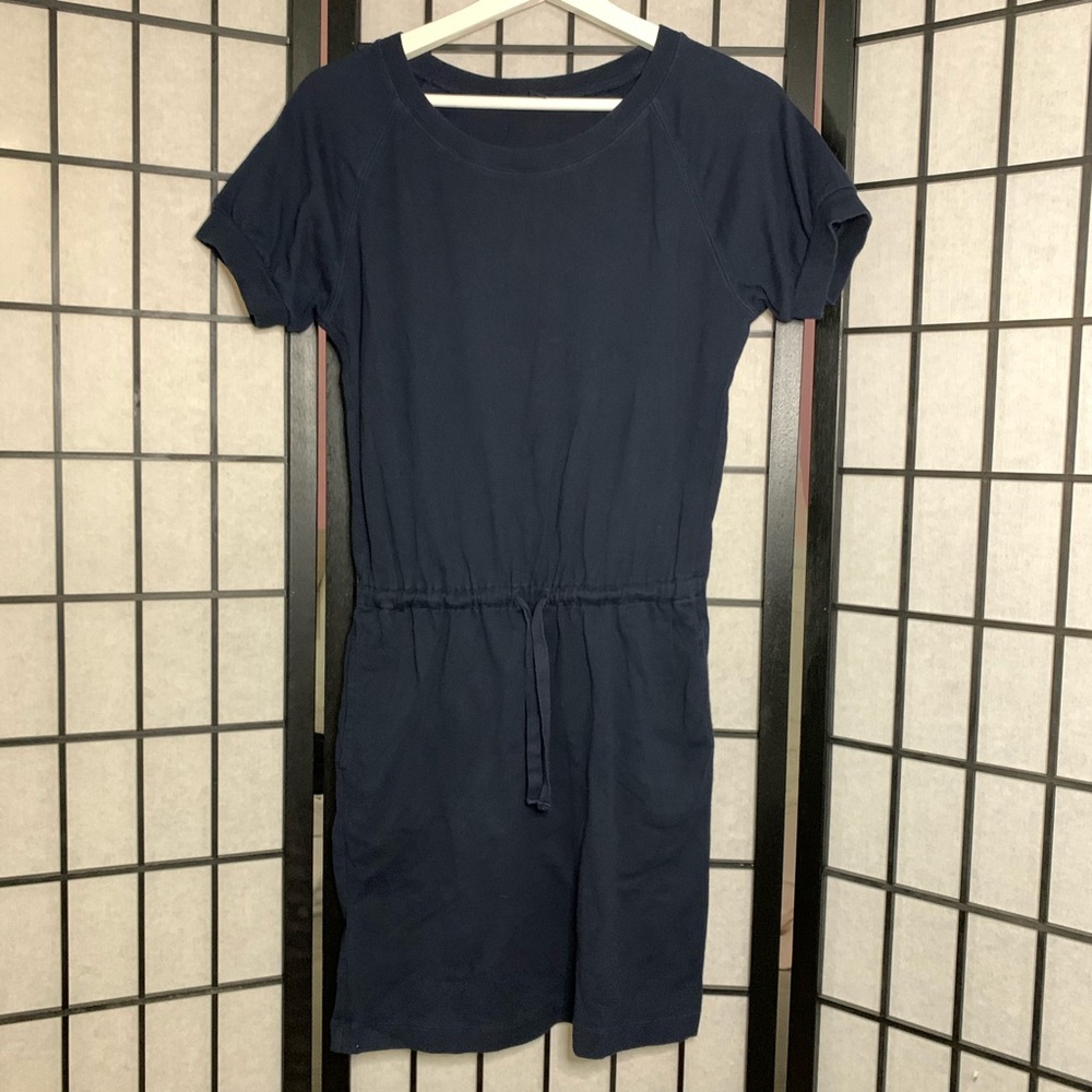 H&M navy blue sweater pocket dress w/ drawstring